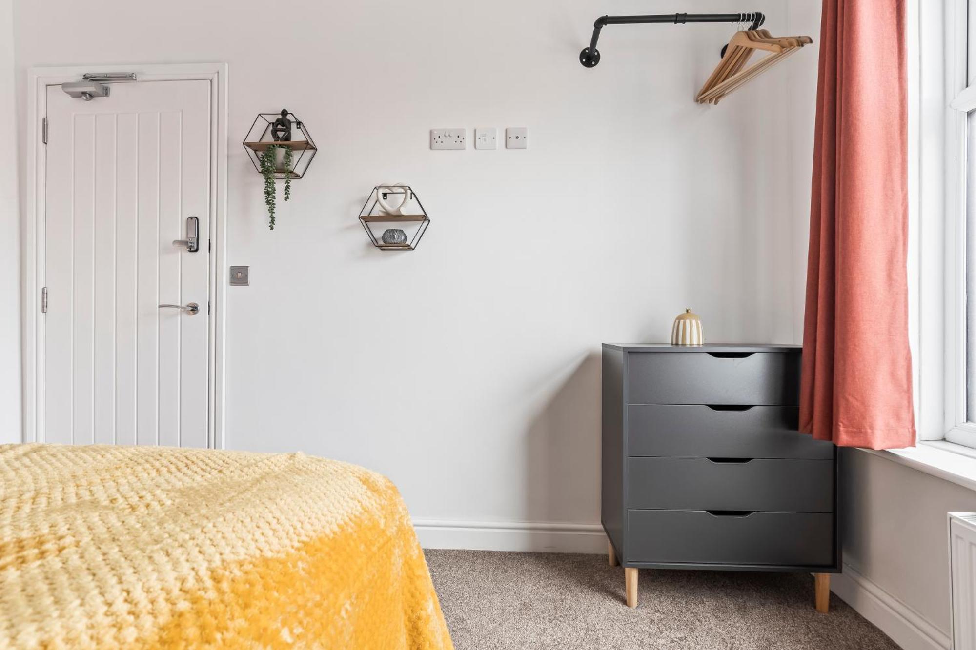 4 Bedroom, 2 Bath In Newcastle Town Centre Exterior foto